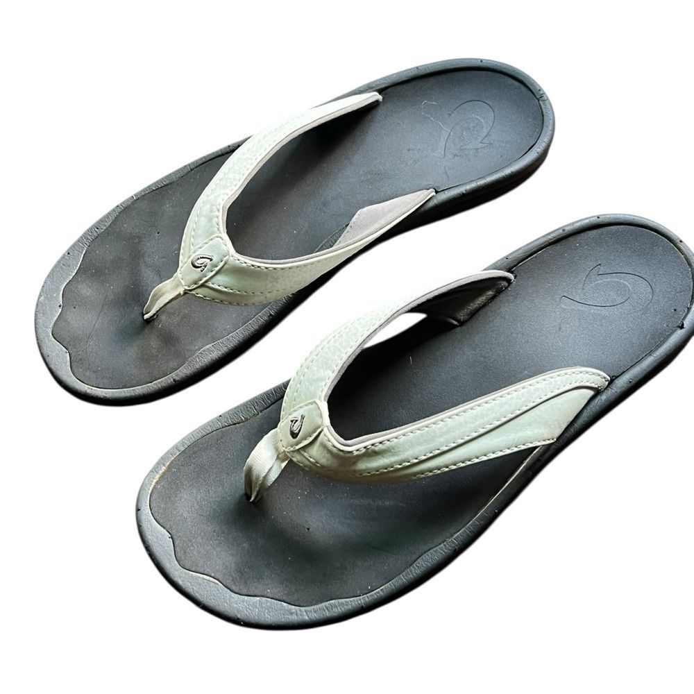 OLUKAI Ohana Women’s Beach Sandals Flip Flops US 9. White Water Resistant